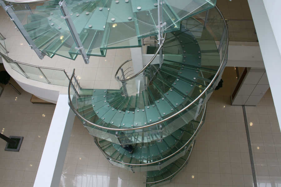 Триплекс використовується для сходів