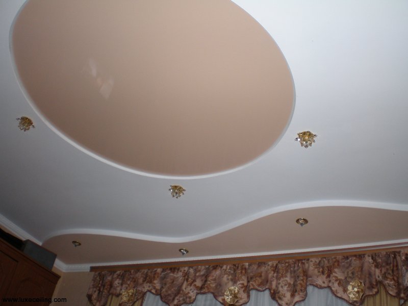 Гипсокартонный подвесной многоуровневый потолок