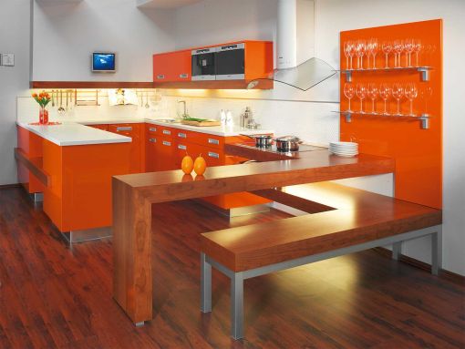 Кухня в стиле модерн в оранжевой гамме