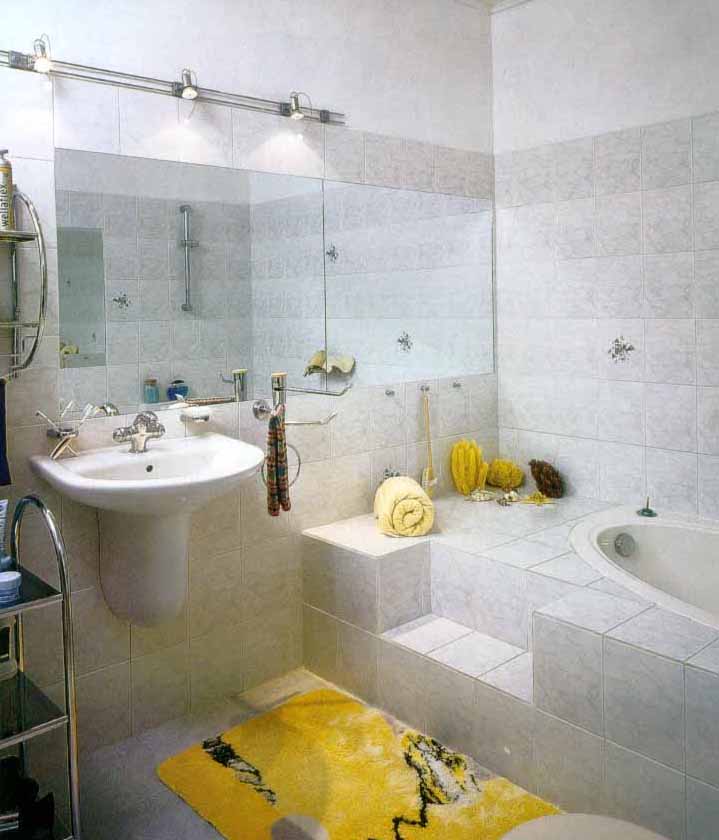 Дизайн ванной комнаты — ванна со ступенькой