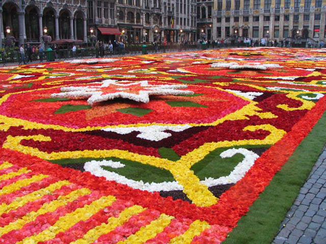 Квітковий килим у Празі