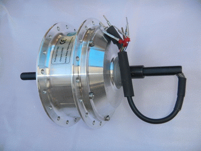 Веломотор удобно использовать в качестве генератора электрического тока для ветроэлектростанции