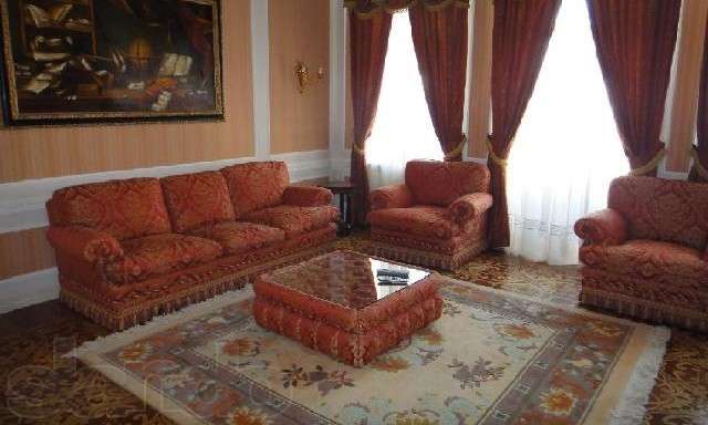 2. На вулиці Володимирській за $11 000