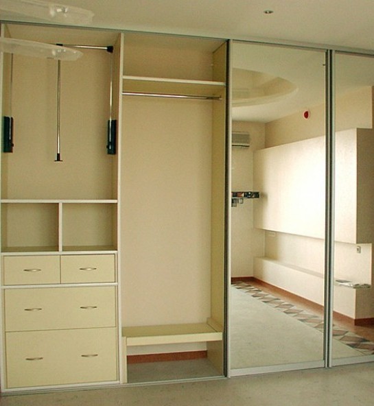 Вбудовувані меблі дозволяють ефективніший від використовувати простір кімнати