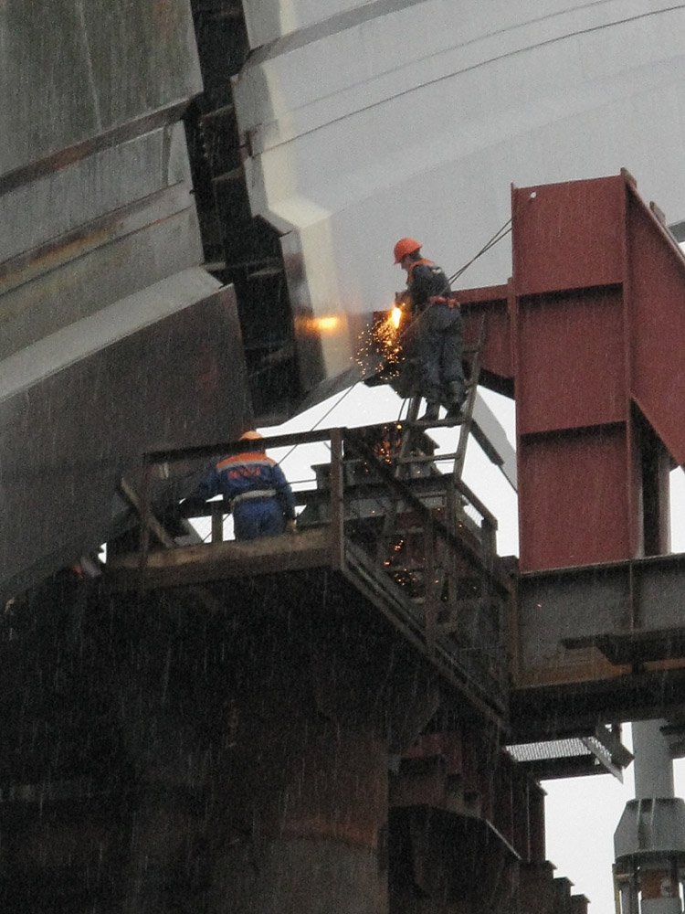 Сварная фиксация балки моста